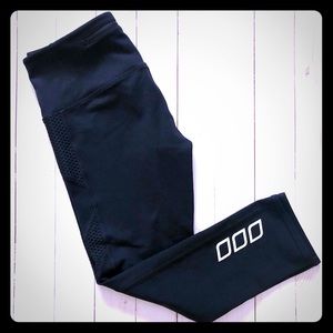 Lorna Jane Cropped Leggings